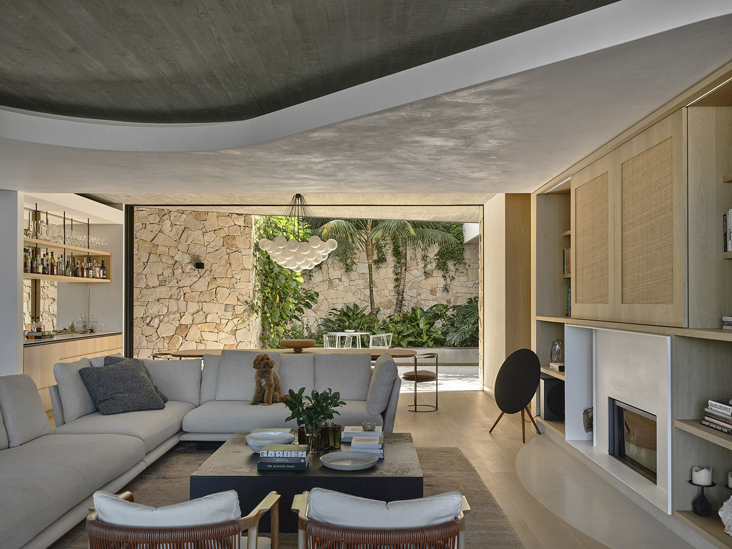 Whale Beach by Shaun Lockyer Architects Derek Swalwell coastal home design