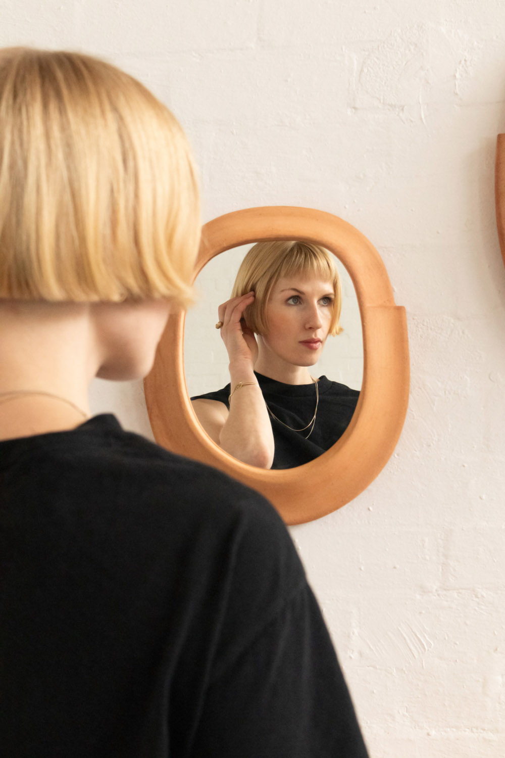 Jordan Fleming with her Elan Mirror for New Volumes.